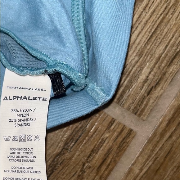 Alphalete Alphalux sports bra - Picture 3 of 3